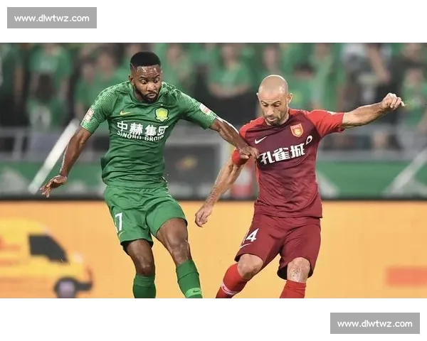 卡里乌斯沙尔克封神后首秀！携田径女神阿丽卡 - 施密特亮相活动